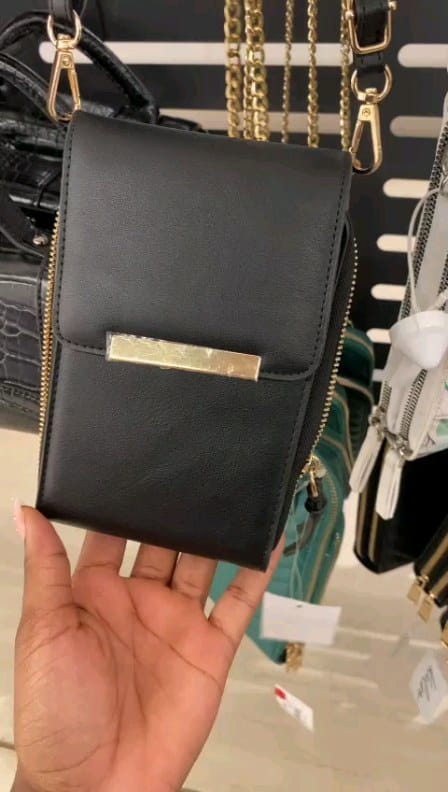Post 8 by Boujee Chic on Instagram (video)