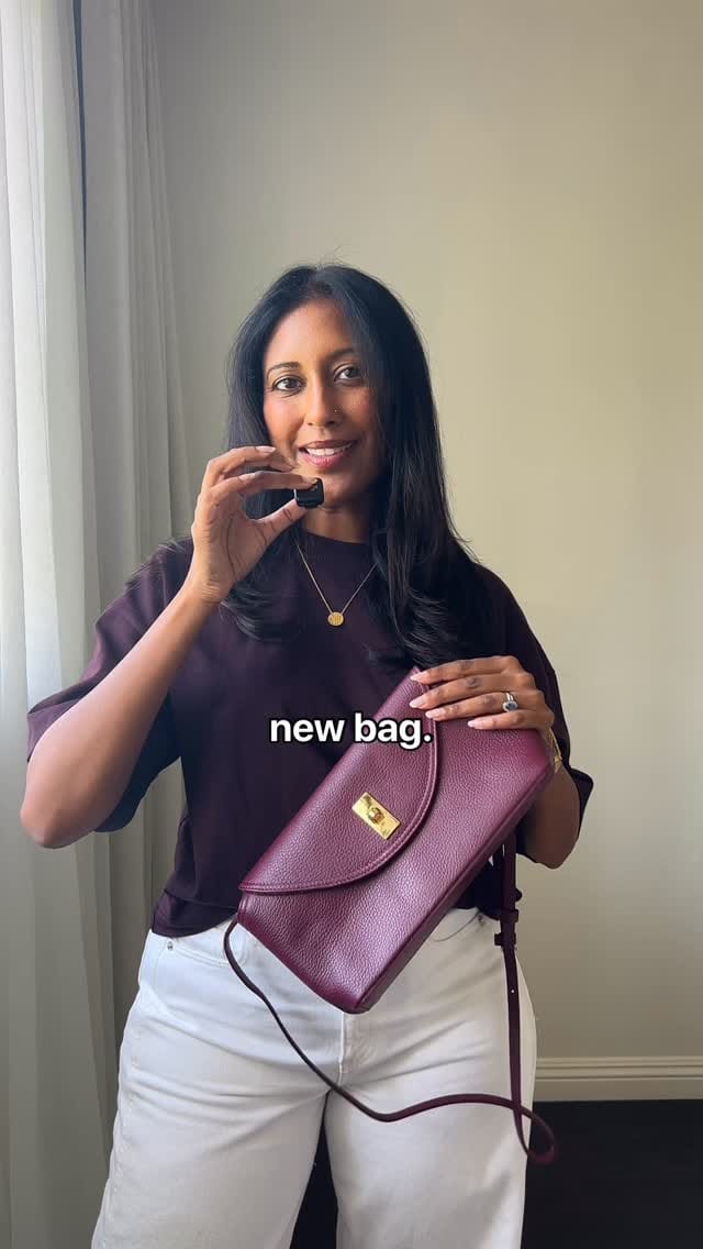 Post 4 by Australian Gifts & Jewellery Brand on Instagram (video)