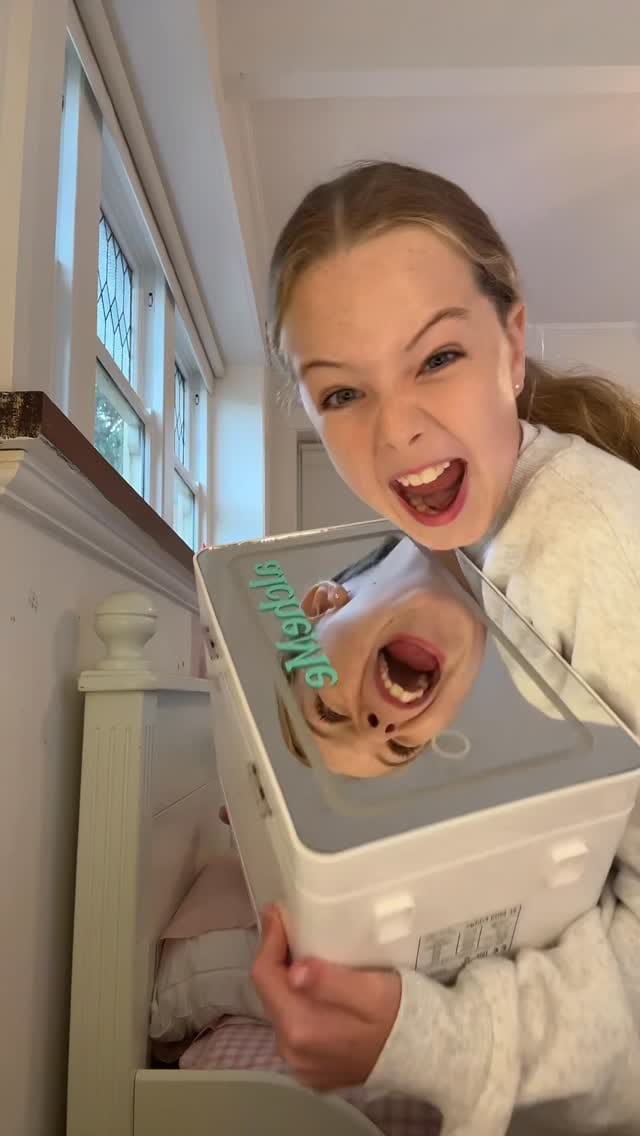Post 1 by LADY PENELOPE on Instagram (video)