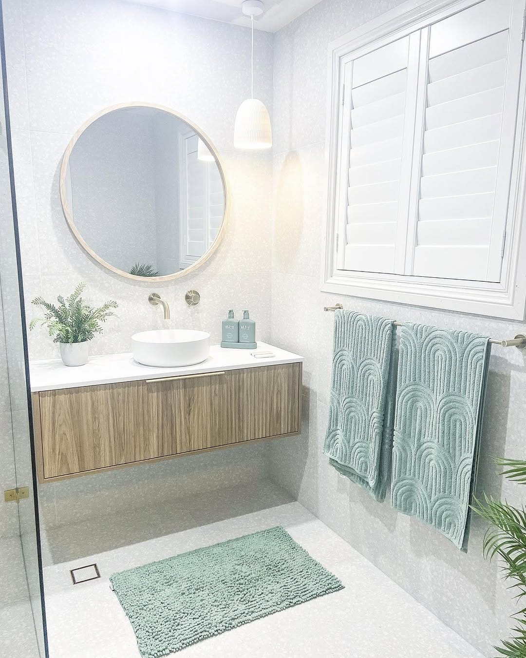 Post 8 by WELCOME TO MY  MODERN | COASTAL | BOHO ABODE  Hi I’m Jacinta 🤍 on Instagram (carousel)