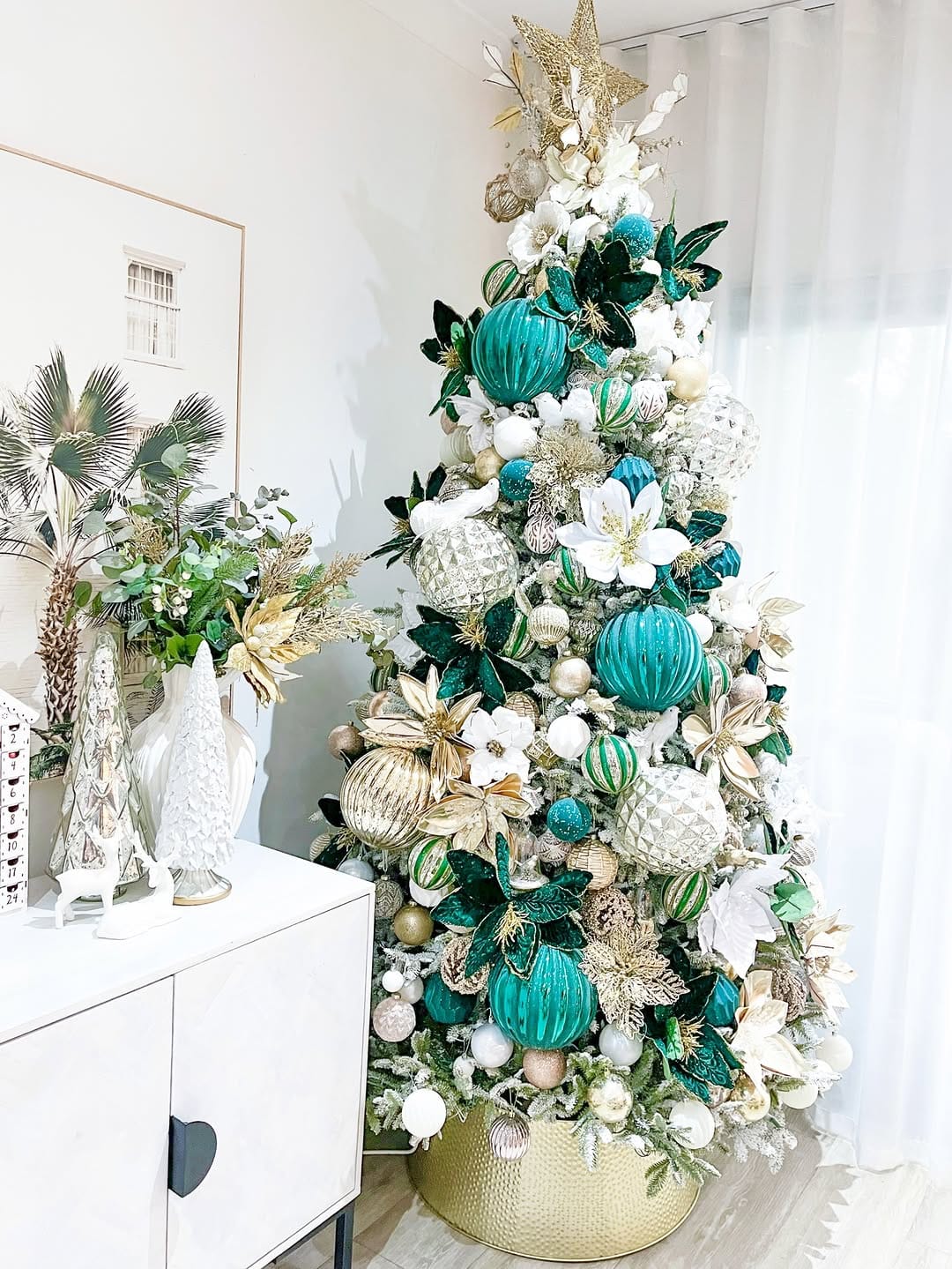 Post 4 by WELCOME TO MY  MODERN | COASTAL | BOHO ABODE  Hi I’m Jacinta 🤍 on Instagram (carousel)