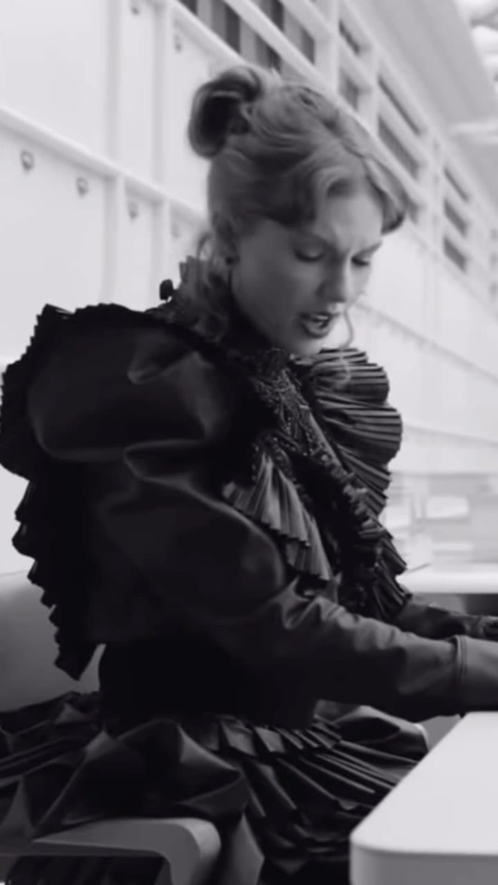 Post 9 by Victoria And Albert Antiques on Instagram (video)