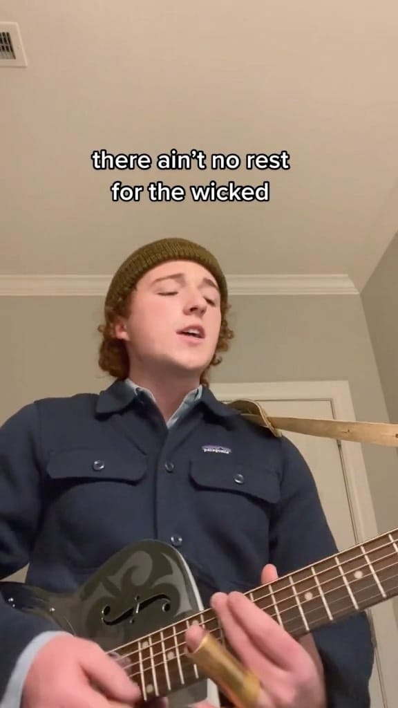 Post 10 by Christian Beck on Instagram (video)