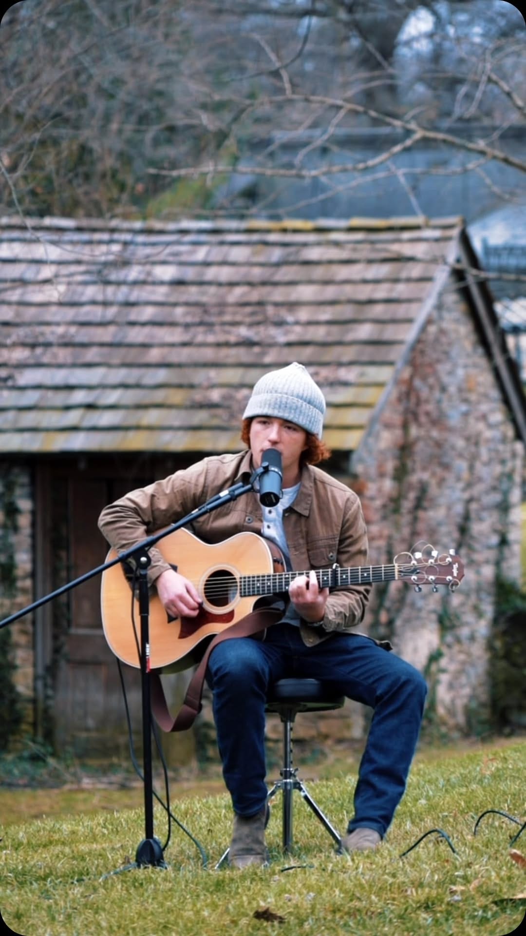 Post 5 by Christian Beck on Instagram (video)