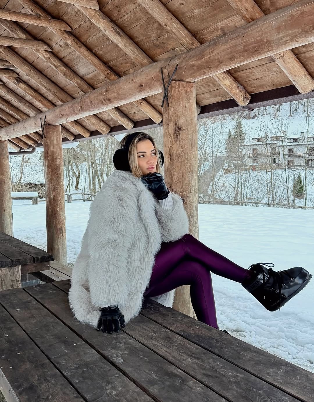Post 6 by Valentina Ravelli on Instagram (carousel)