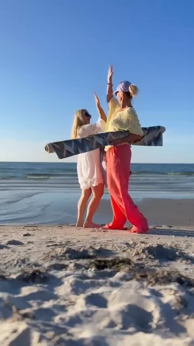 Post 6 by JANA KRÄMER | INTERIOR DECORATOR | HAMBURG on Instagram (video)