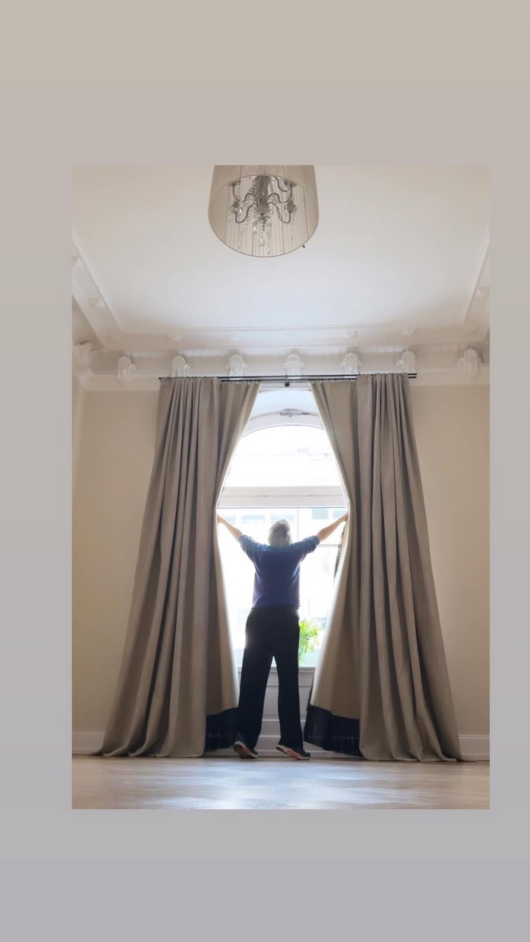 Post 10 by JANA KRÄMER | INTERIOR DECORATOR | HAMBURG on Instagram (video)