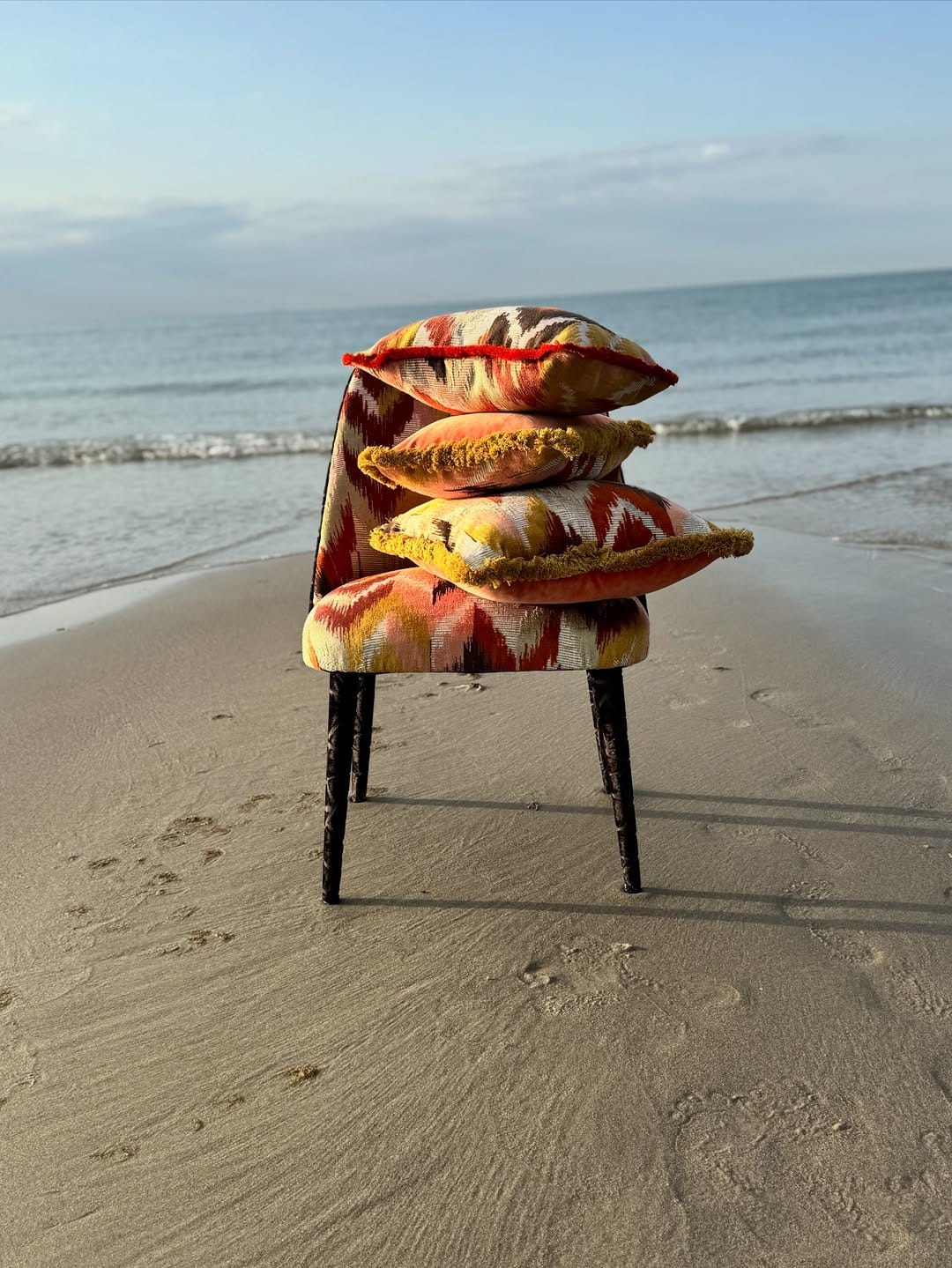 Post 3 by JANA KRÄMER | INTERIOR DECORATOR | HAMBURG on Instagram (carousel)
