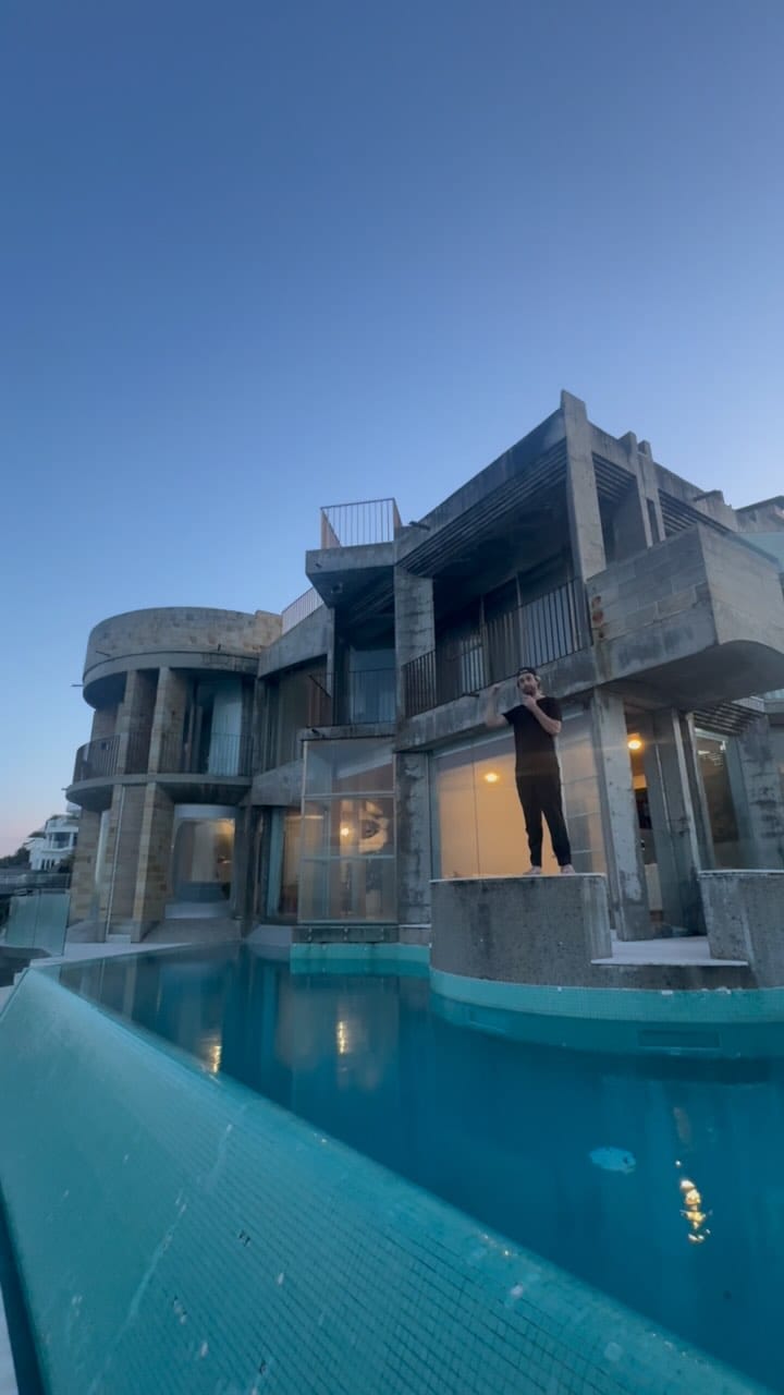 Post 9 by Fred Schebesta on Instagram (video)