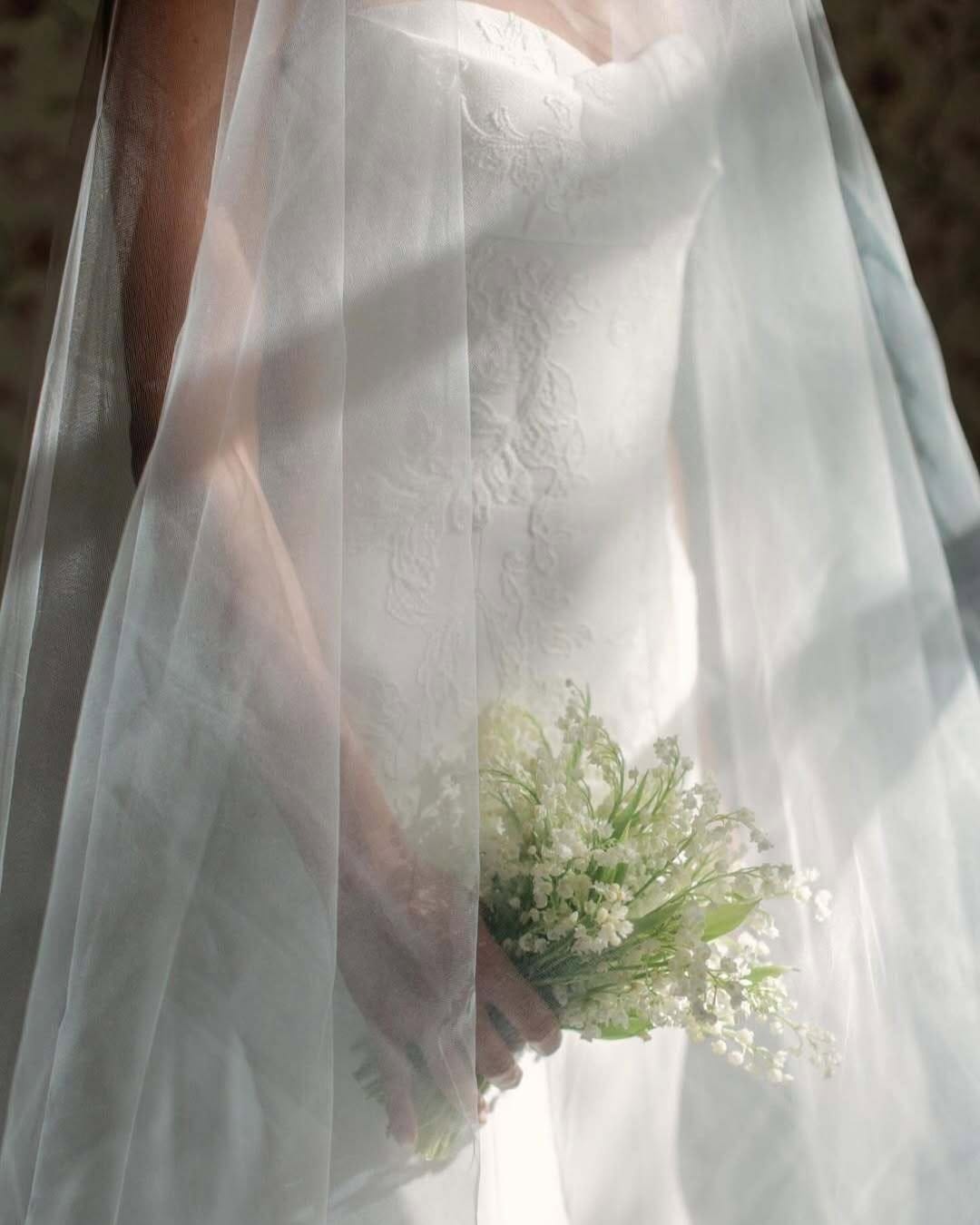 Post 8 by Vera Wang Australia on Instagram (carousel)