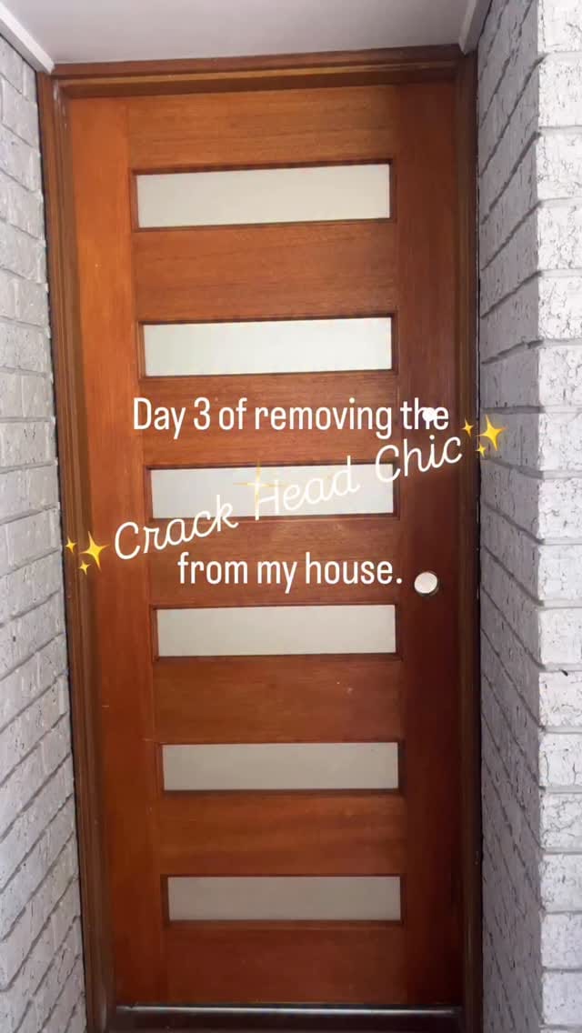 Post 5 by Ebony Furniture flipping | DIY on Instagram (video)
