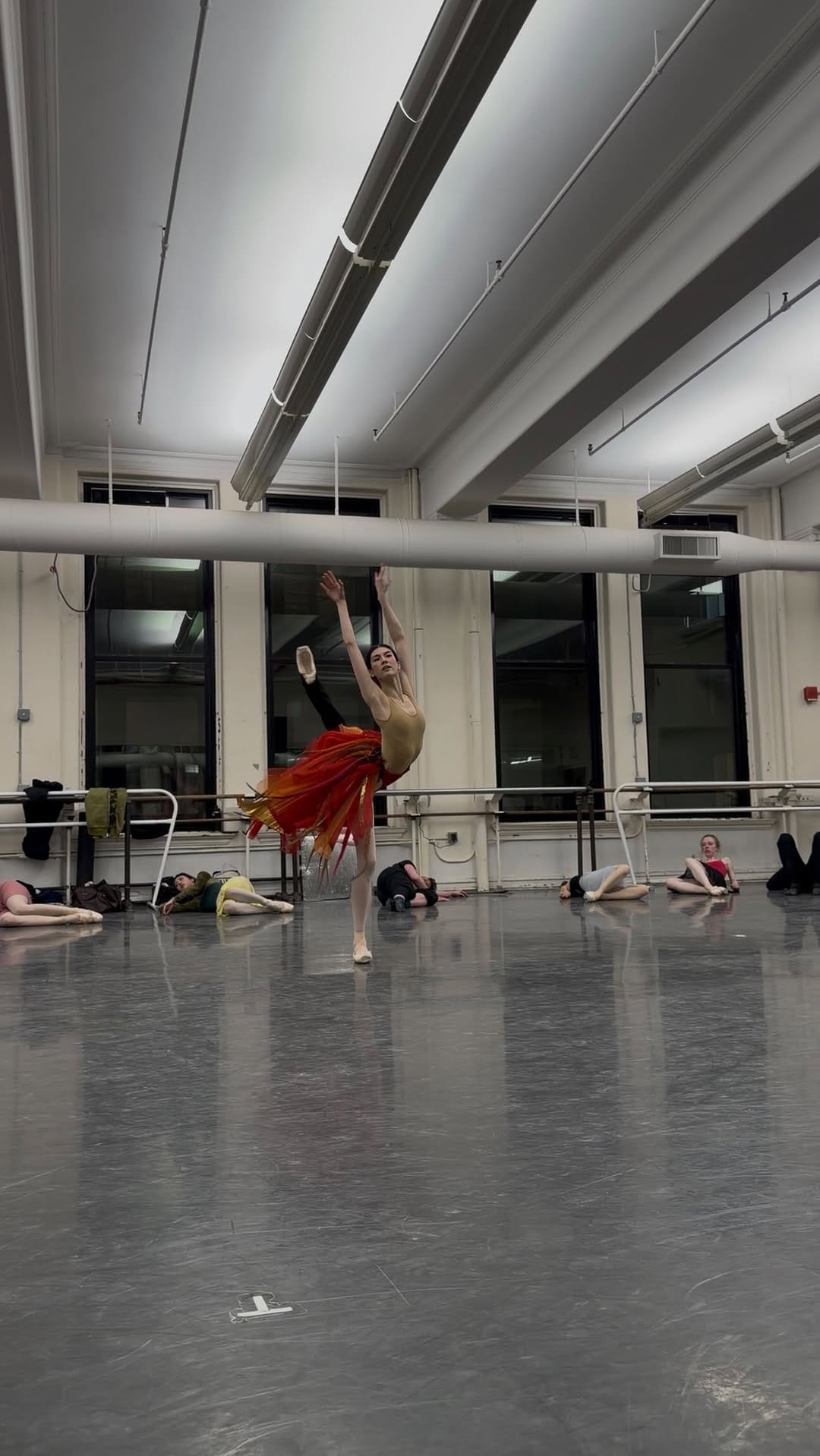 Post 7 by Chloe Misseldine on Instagram (video)
