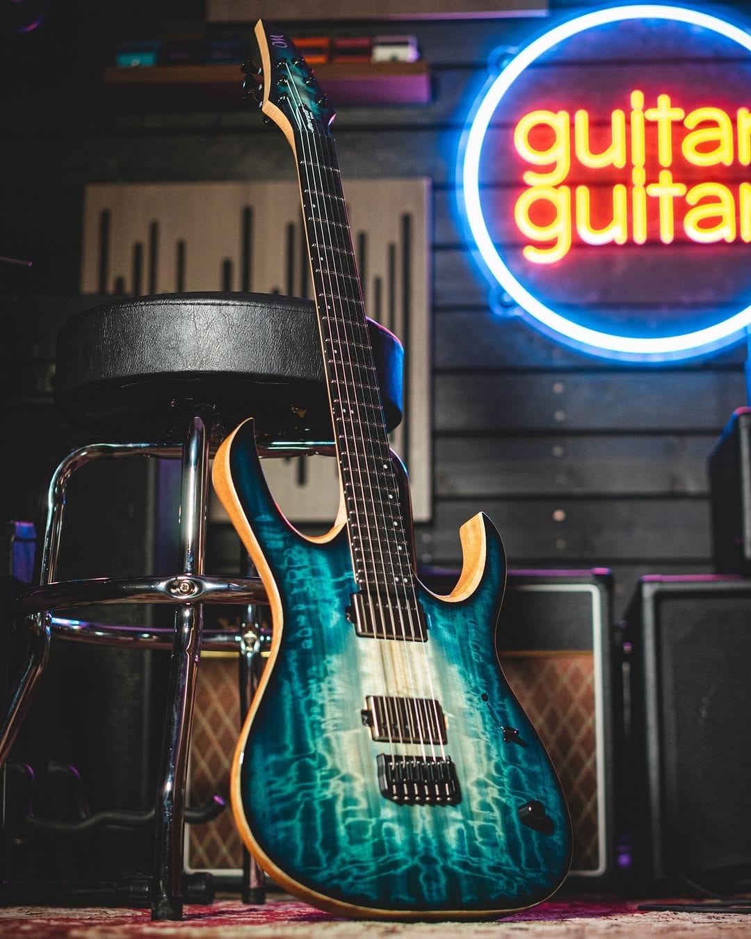 Post 8 by guitarguitar on Instagram (carousel)
