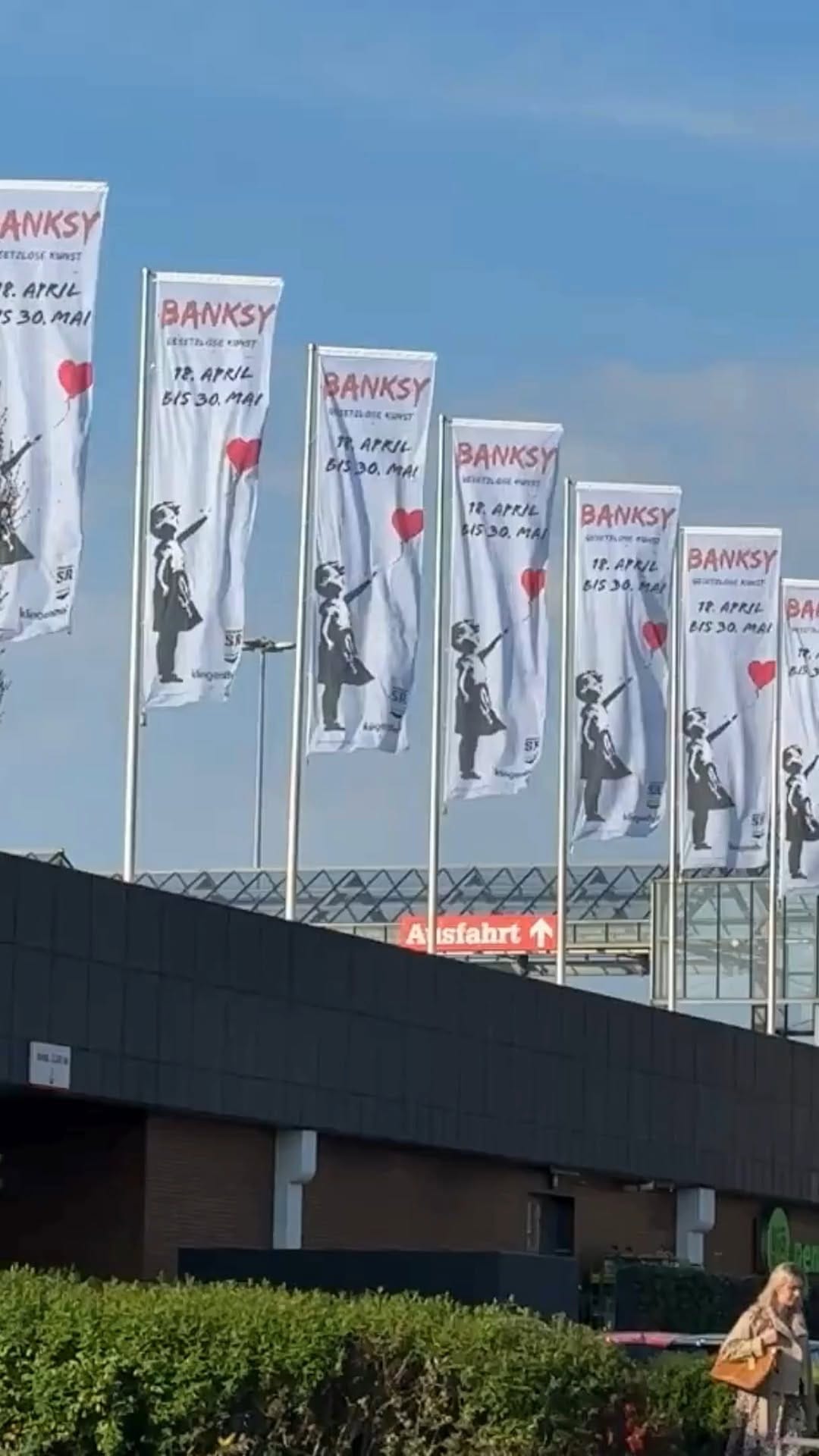 Post 1 by Südring Center Paderborn on Instagram (video)
