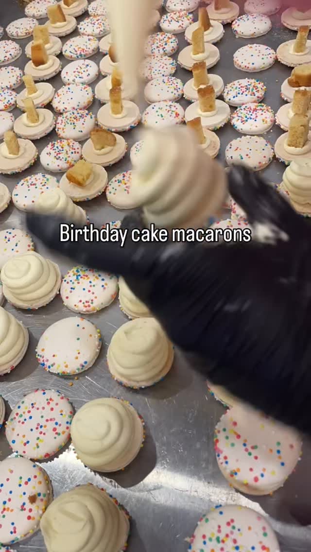 Post 6 by Macarons Sydney on Instagram (video)