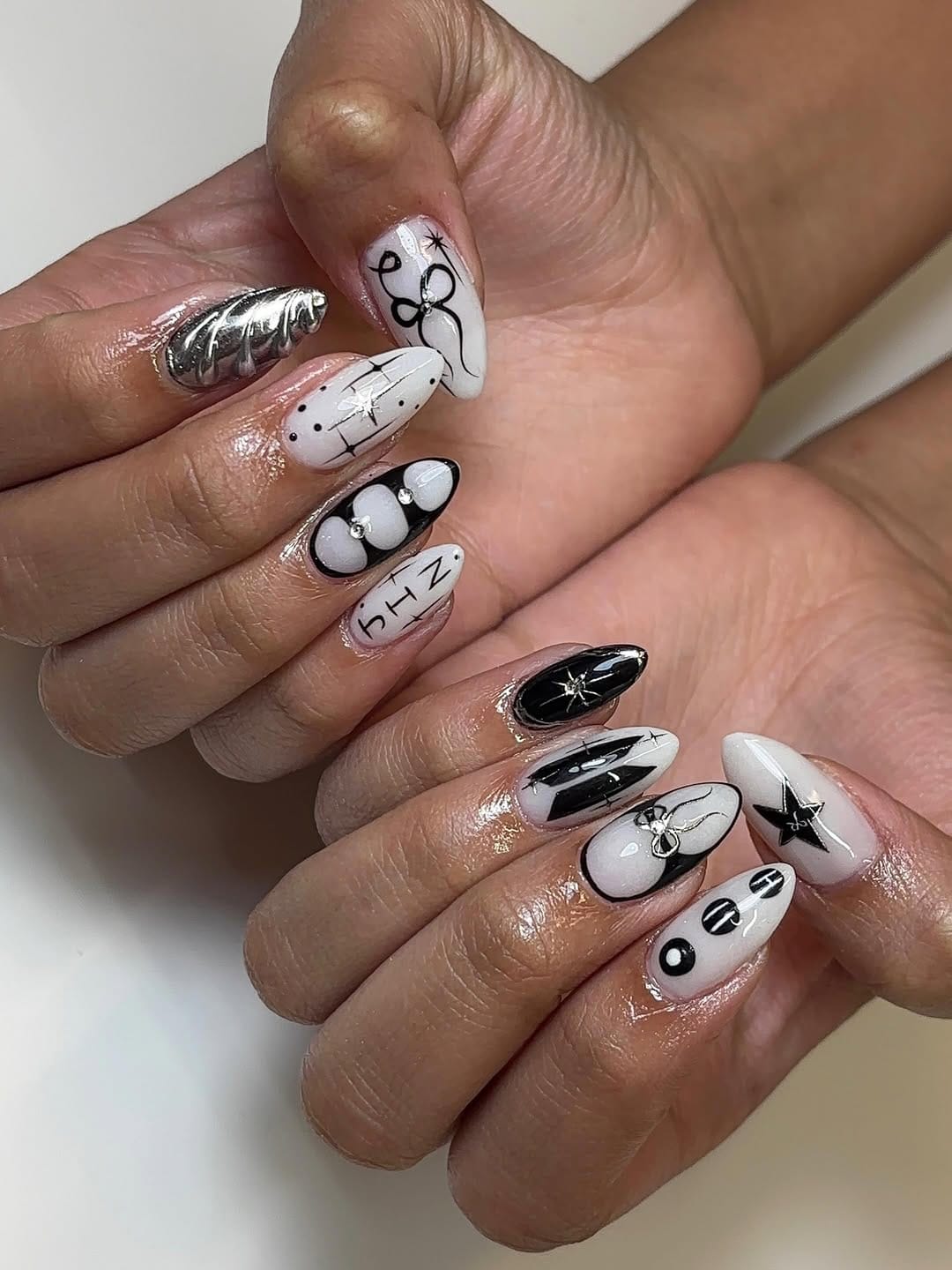 Post 6 by Kamrynn petersen 🔅 licenced nail tech :) on Instagram (carousel)