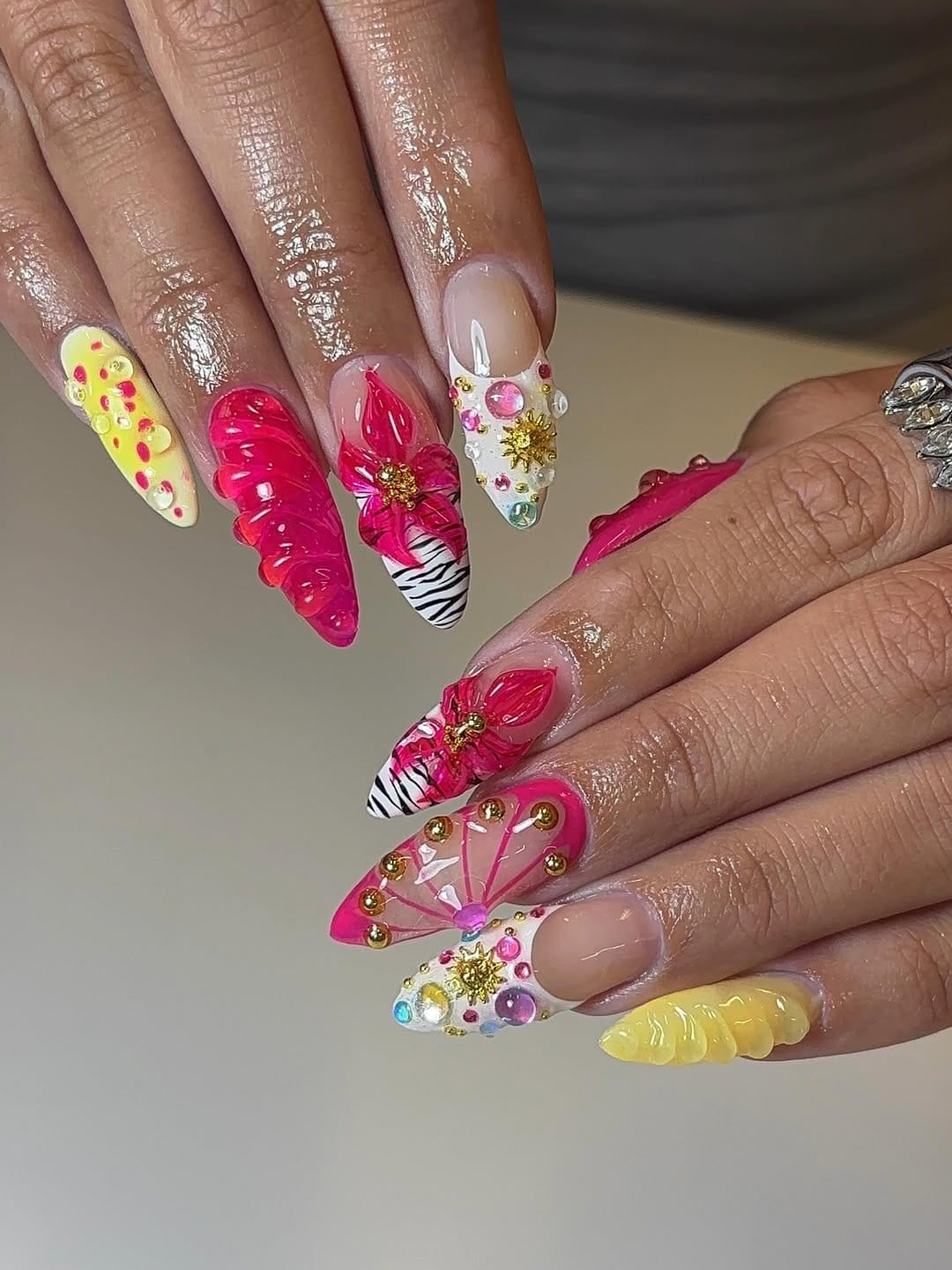 Post 5 by Kamrynn petersen 🔅 licenced nail tech :) on Instagram (carousel)