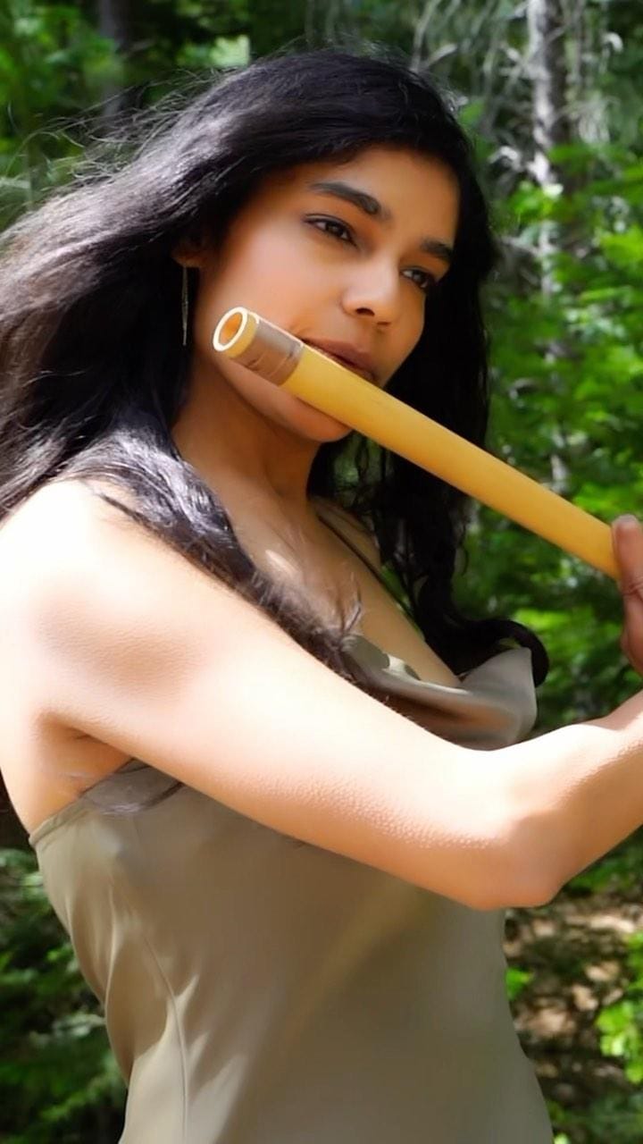 Post 8 by Srishti Biyani Oswal on Instagram (video)