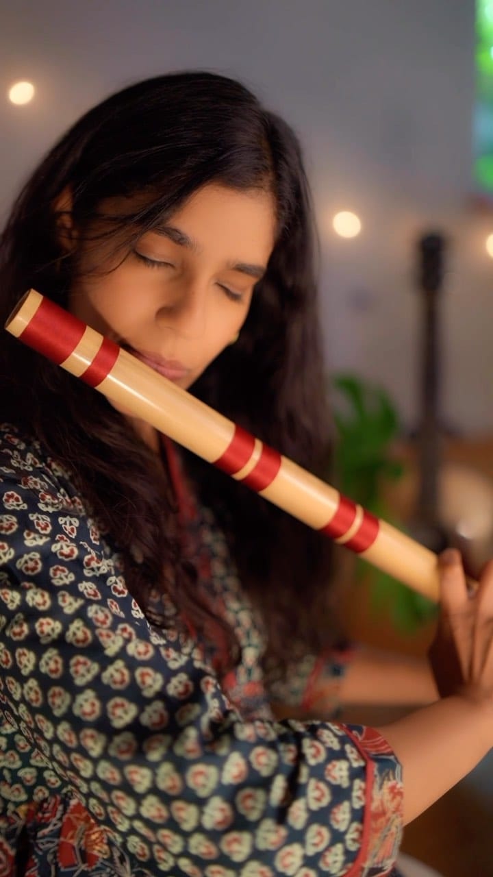Post 10 by Srishti Biyani Oswal on Instagram (video)