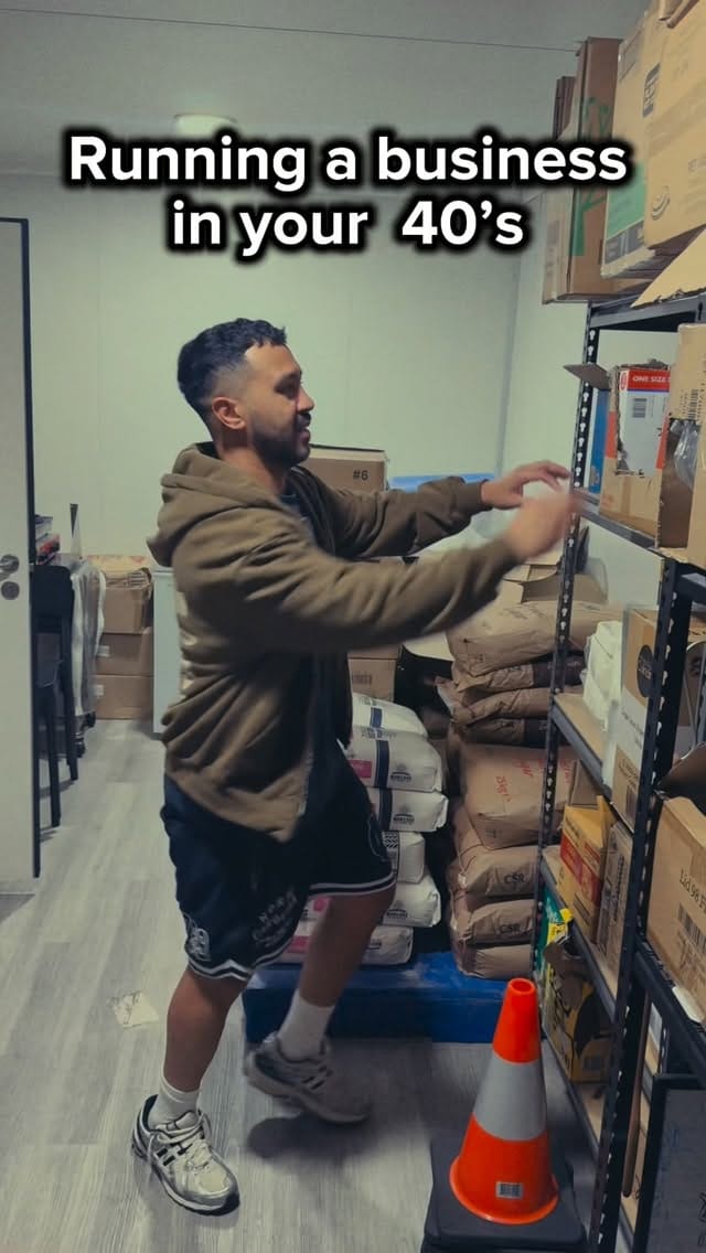 Post 4 by Tee-Lish Brownies on Instagram (video)