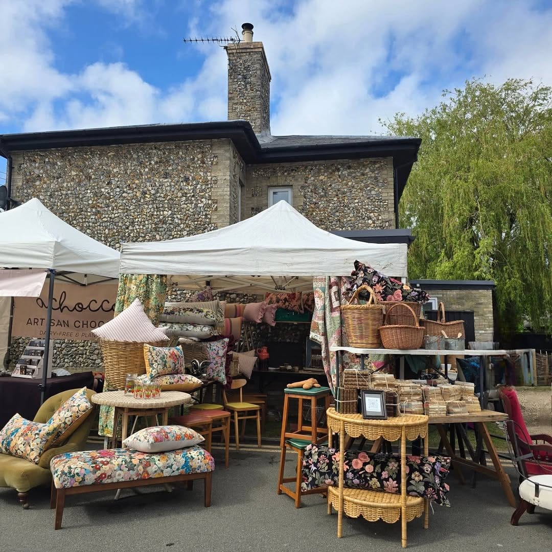 Post 5 by Lady Norfolk and Lord Rust on Instagram (image)