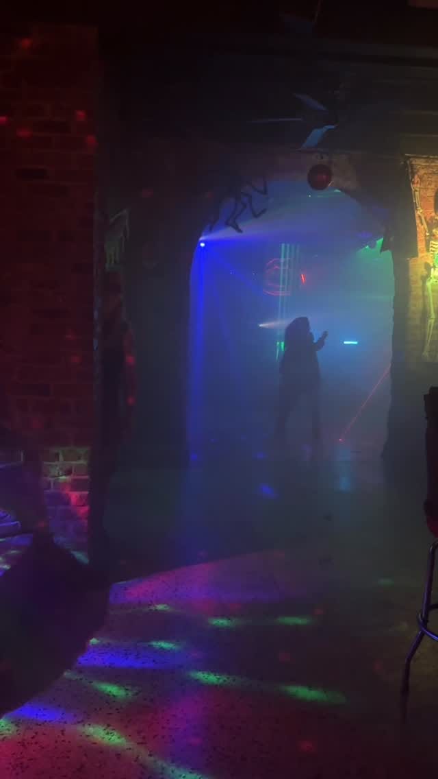 Post 2 by Johnny Araya & BZ 🧿 on Instagram (video)