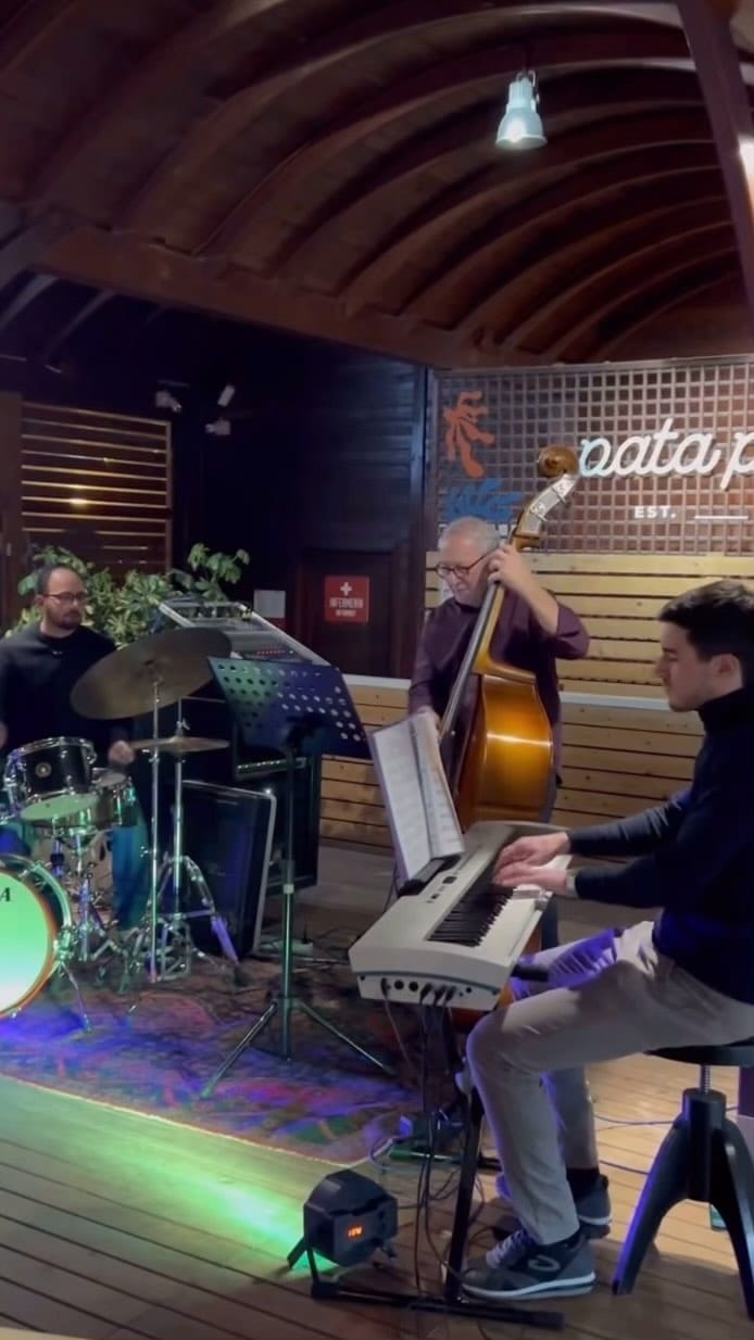 Post 10 by Ale P on Instagram (video)