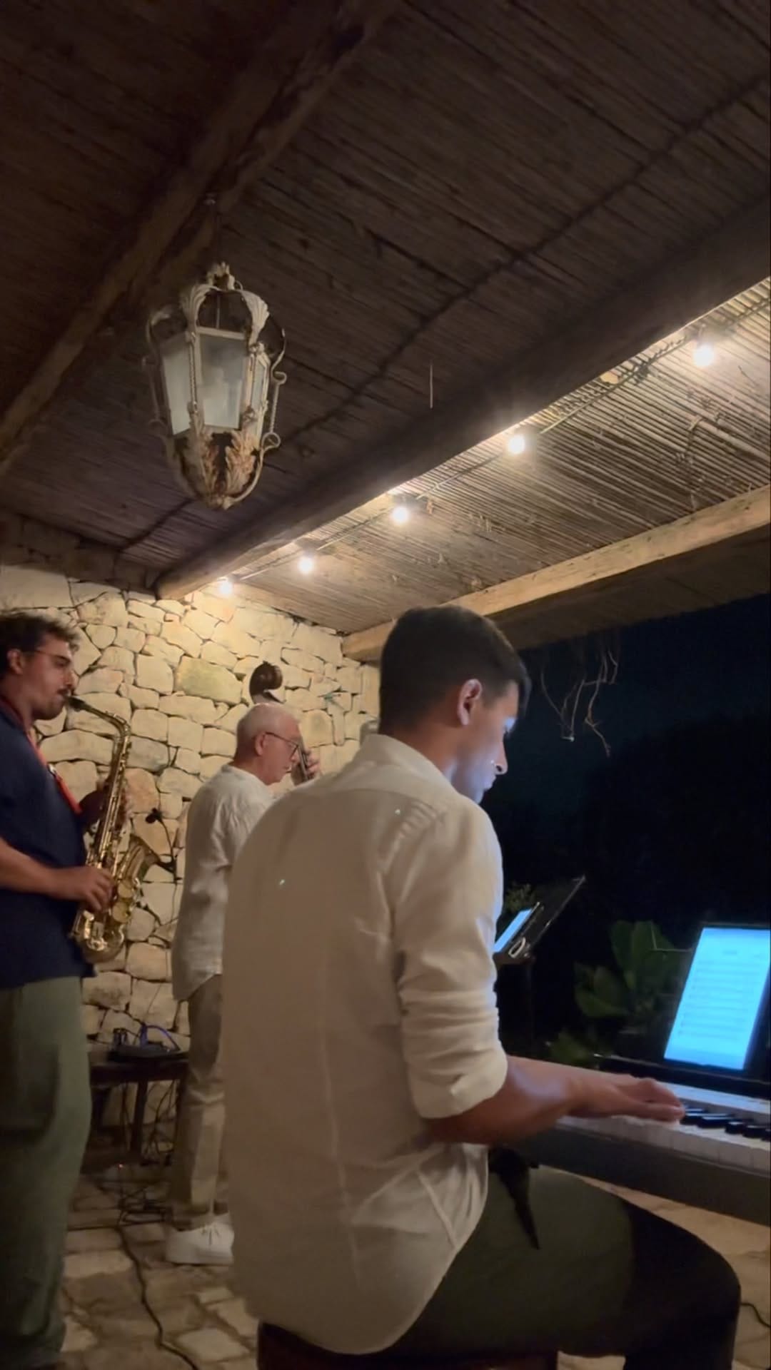 Post 3 by Ale P on Instagram (video)