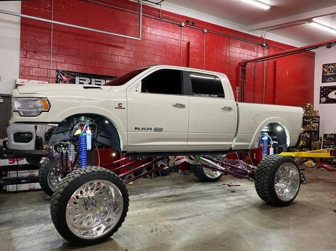 Post 4 by @florida4x4s on Instagram (image)