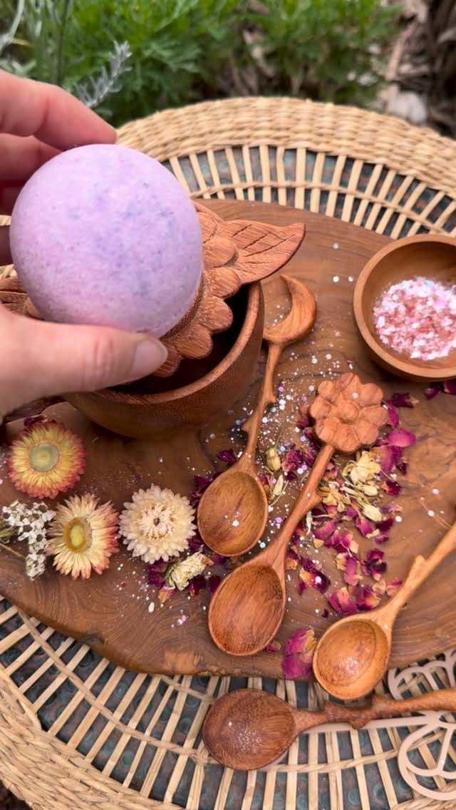 Post 4 by Little Wild & Green | Natural Sensory Play on Instagram (video)