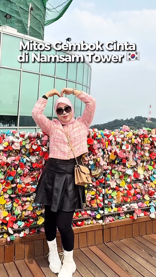 Post 8 by Nadia Nataya Lavinia on Instagram (video)