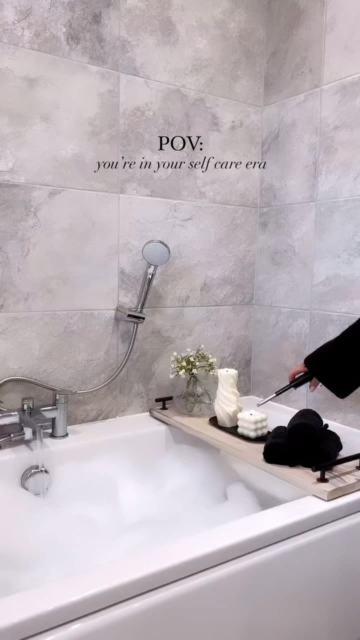 Post 10 by Amarni Flames 🕯️ on Instagram (video)