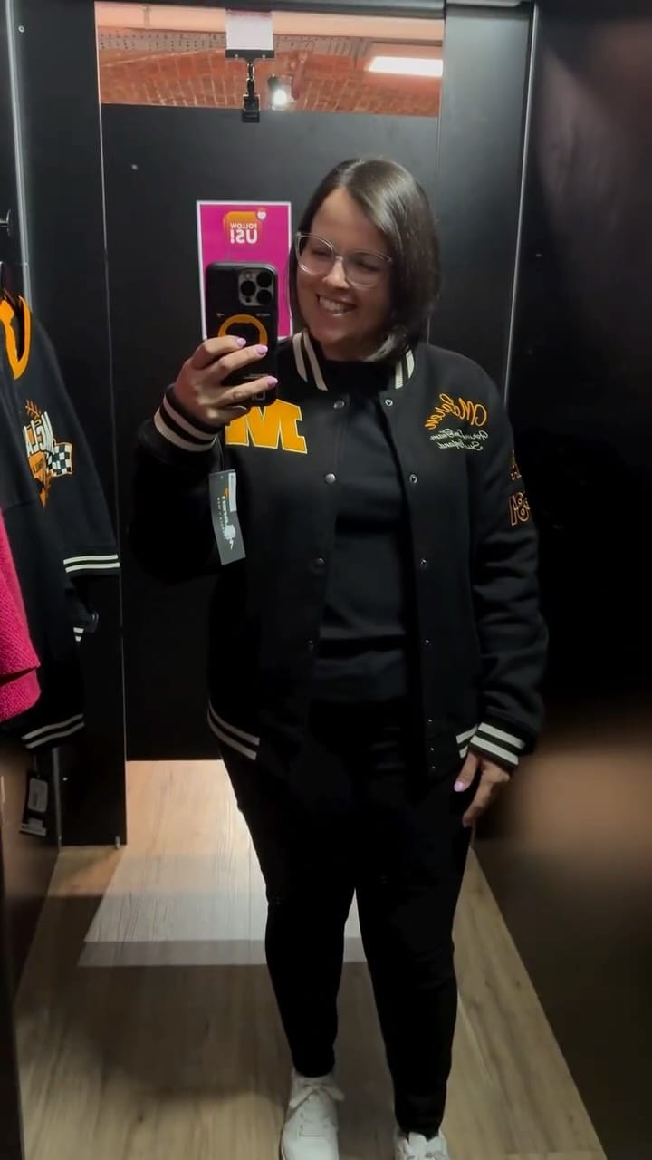 Post 2 by Pit Stop Melbourne - Official F1 Merchandise on Instagram (video)