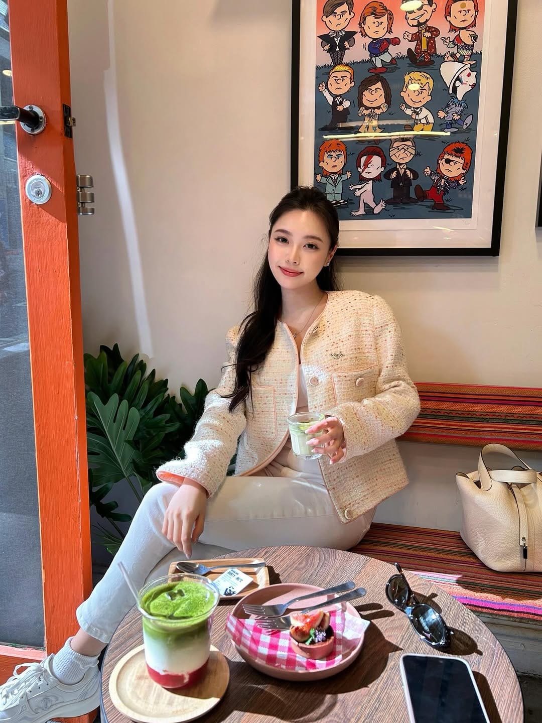 Post 5 by kina on Instagram (carousel)