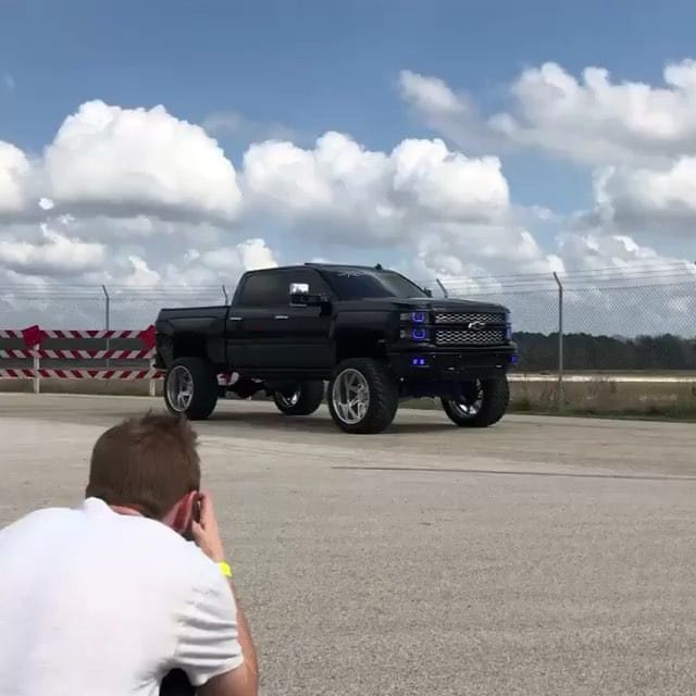 Post 4 by 4wd silverado✊ on Instagram (video)