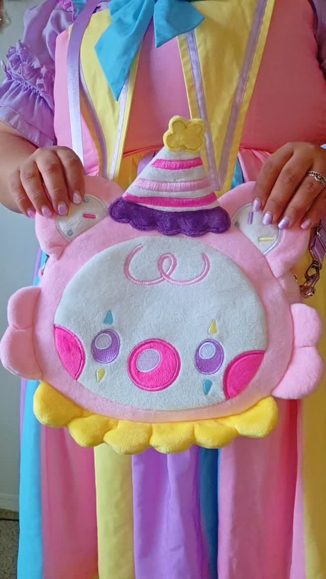 Post 9 by MOSHI MELON ✨️ on Instagram (video)