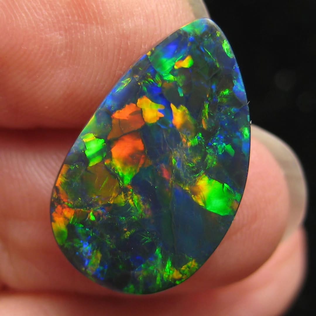 Post 8 by Lightning Ridge Opal Mines on Instagram (carousel)