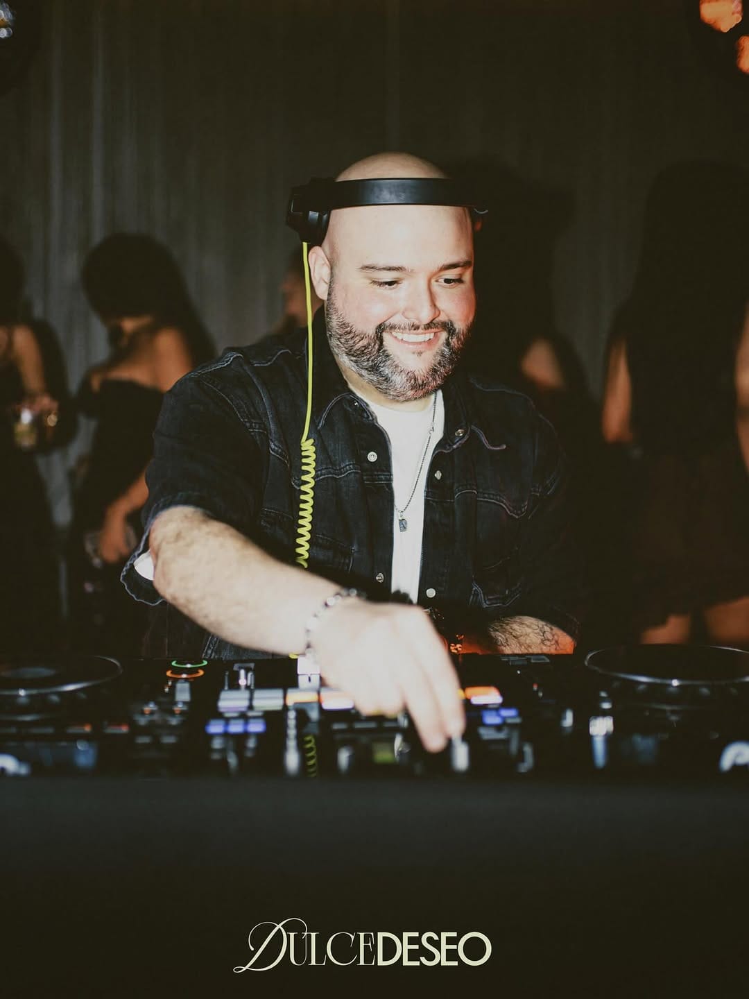 Post 8 by DJ Eduardo Franco on Instagram (carousel)
