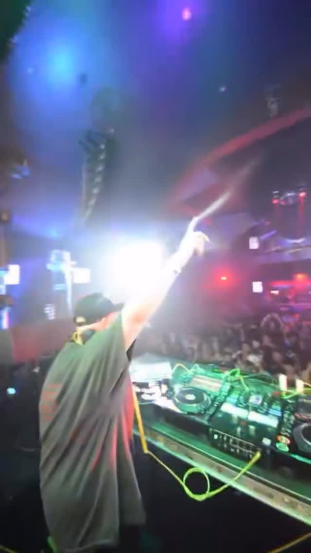 Post 4 by DJ Eduardo Franco on Instagram (video)