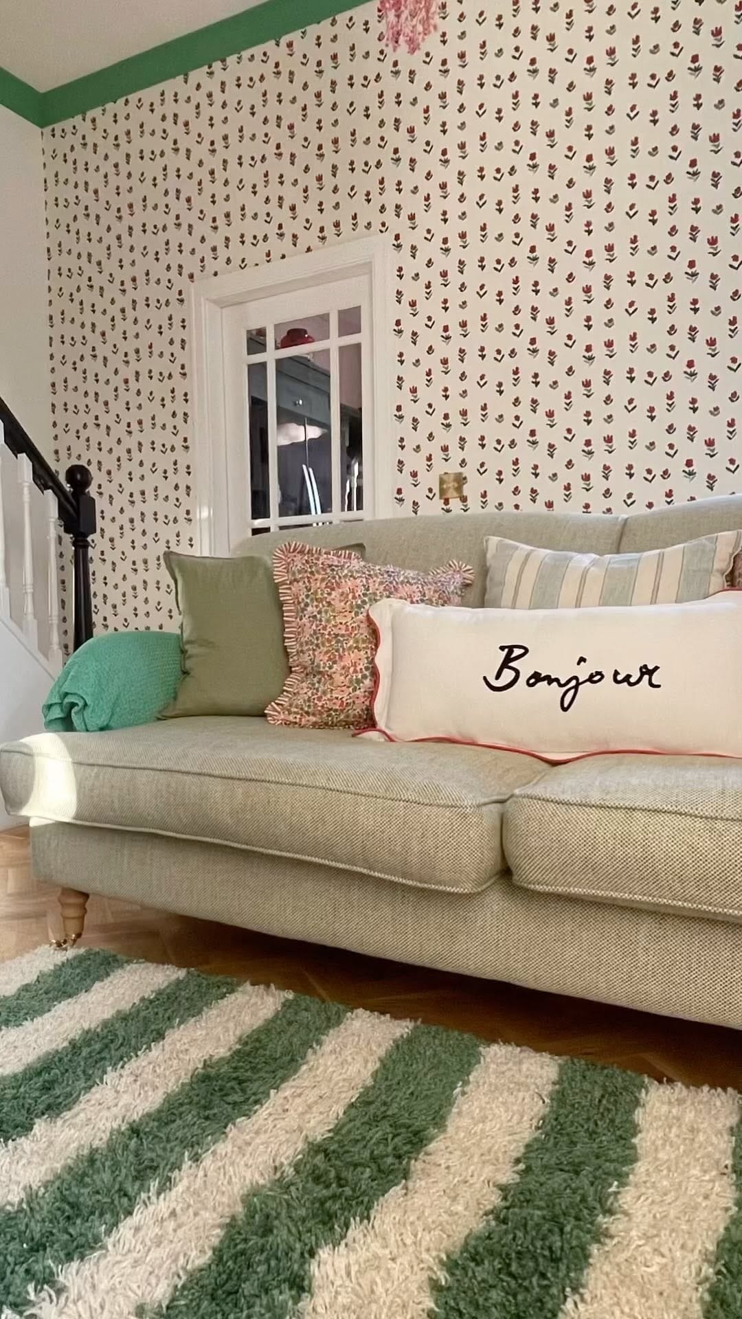 Post 1 by Natalie • The Pink Terrace on Instagram (video)