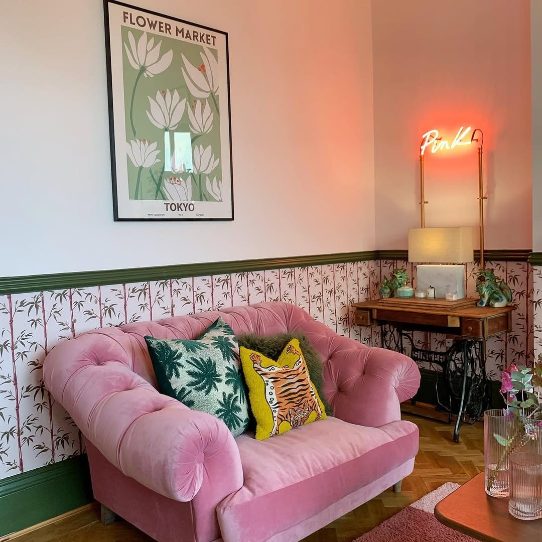 Post 7 by Natalie • The Pink Terrace on Instagram (image)