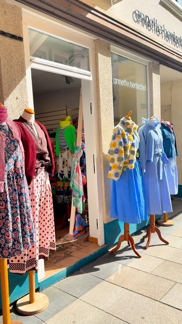 Post 5 by Annette Hentschel Boutique on Instagram (video)