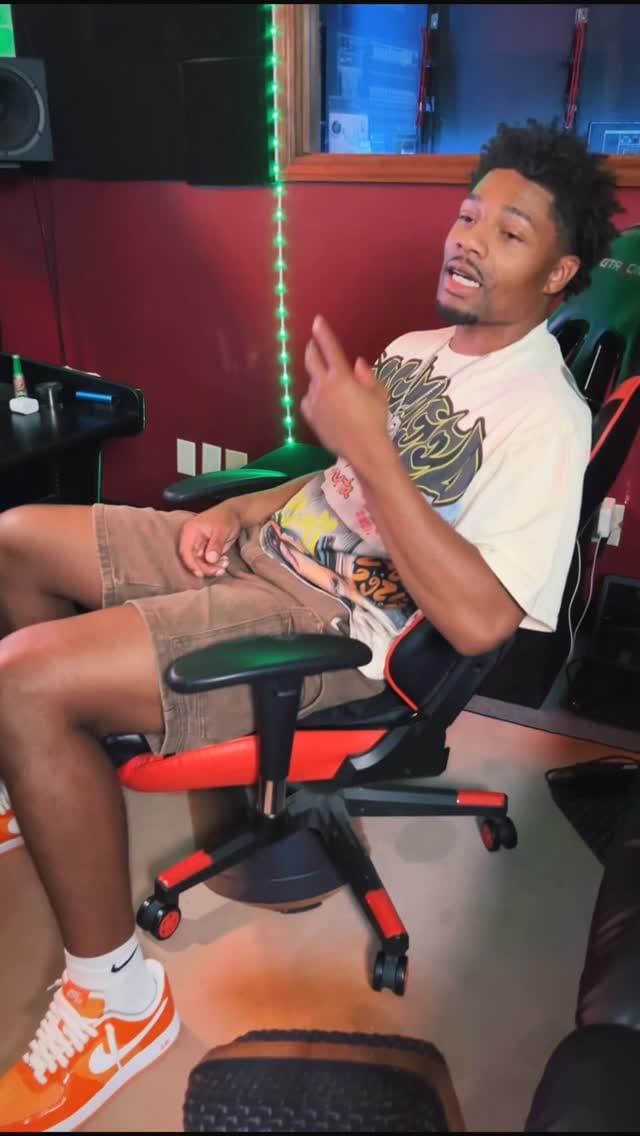 Post 2 by NO NO on Instagram (video)