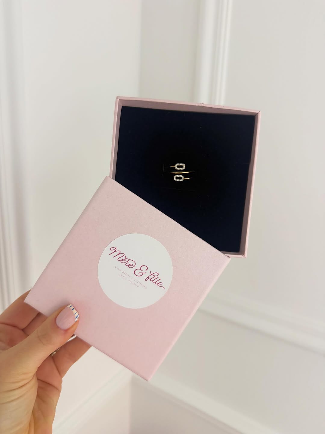 Post 6 by Mère & Fille on Instagram (image)