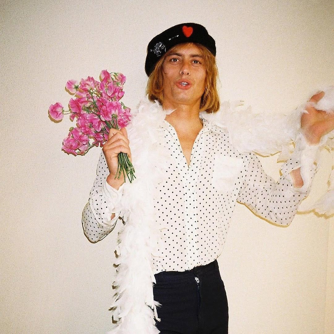 Post 10 by Frances Island on Instagram (image)