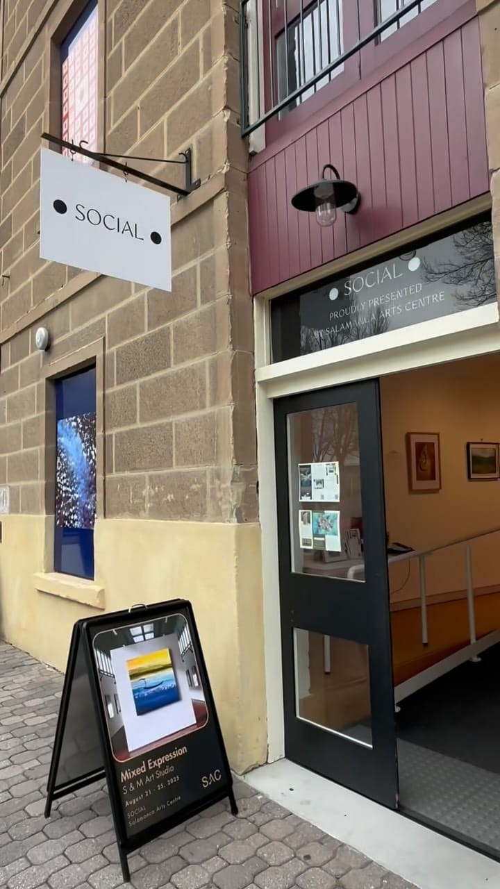 Post 5 by S & M Art Studio on Instagram (video)