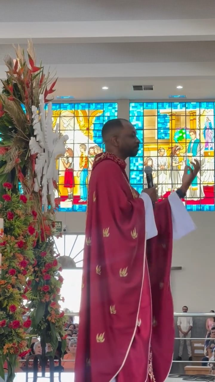 Post 3 by Pe. João Paulo Santos de Souza on Instagram (video)