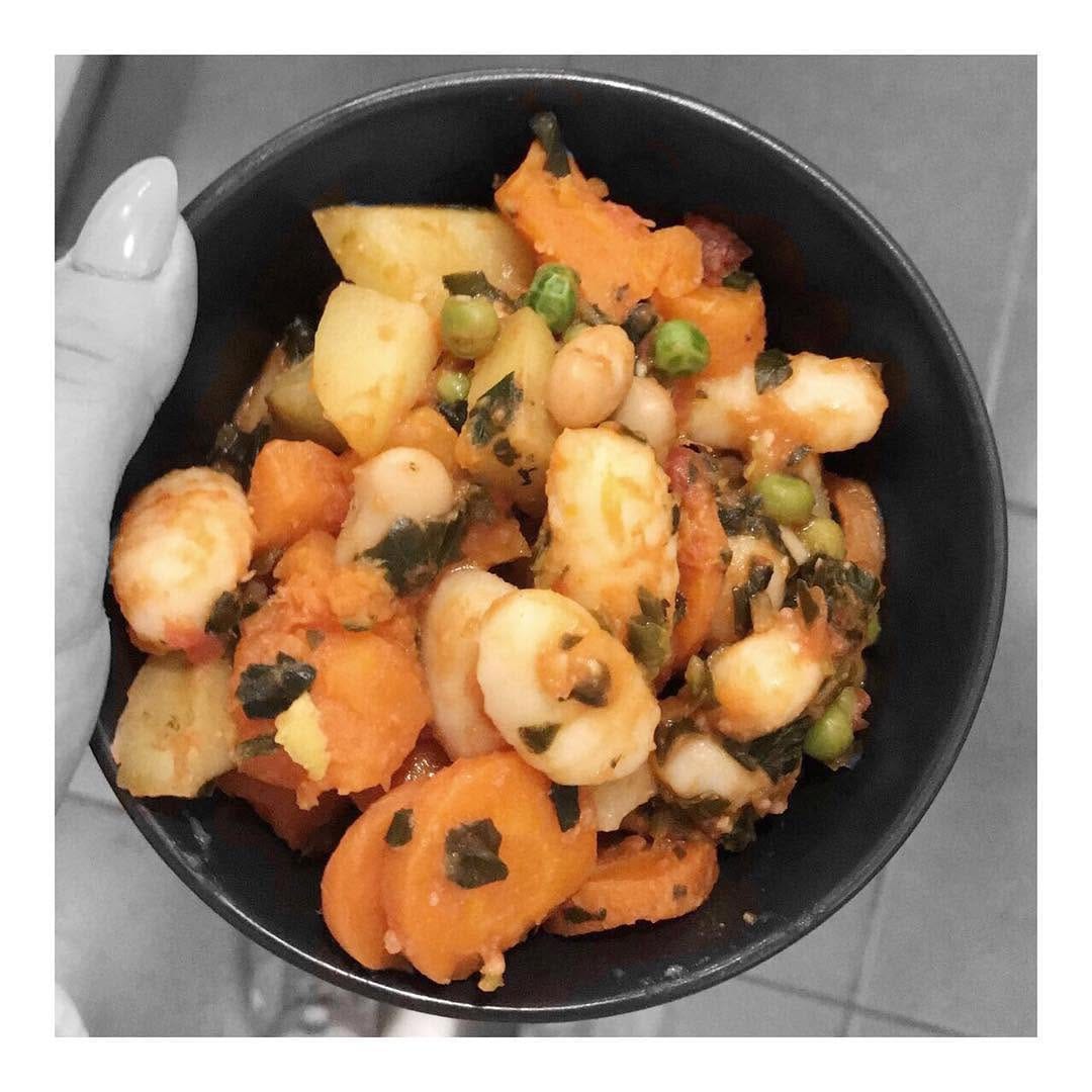 Post 8 by Ebony & Maddie on Instagram (image)