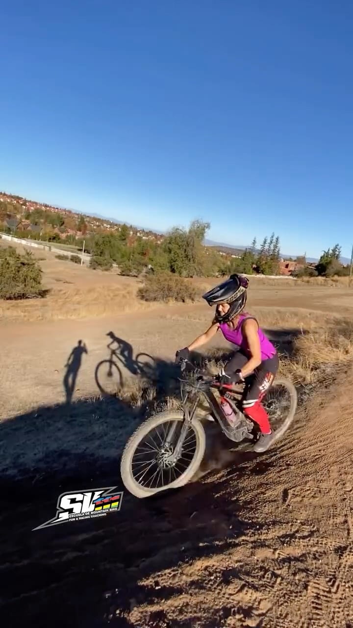 Post 2 by Seba Vásquez on Instagram (video)