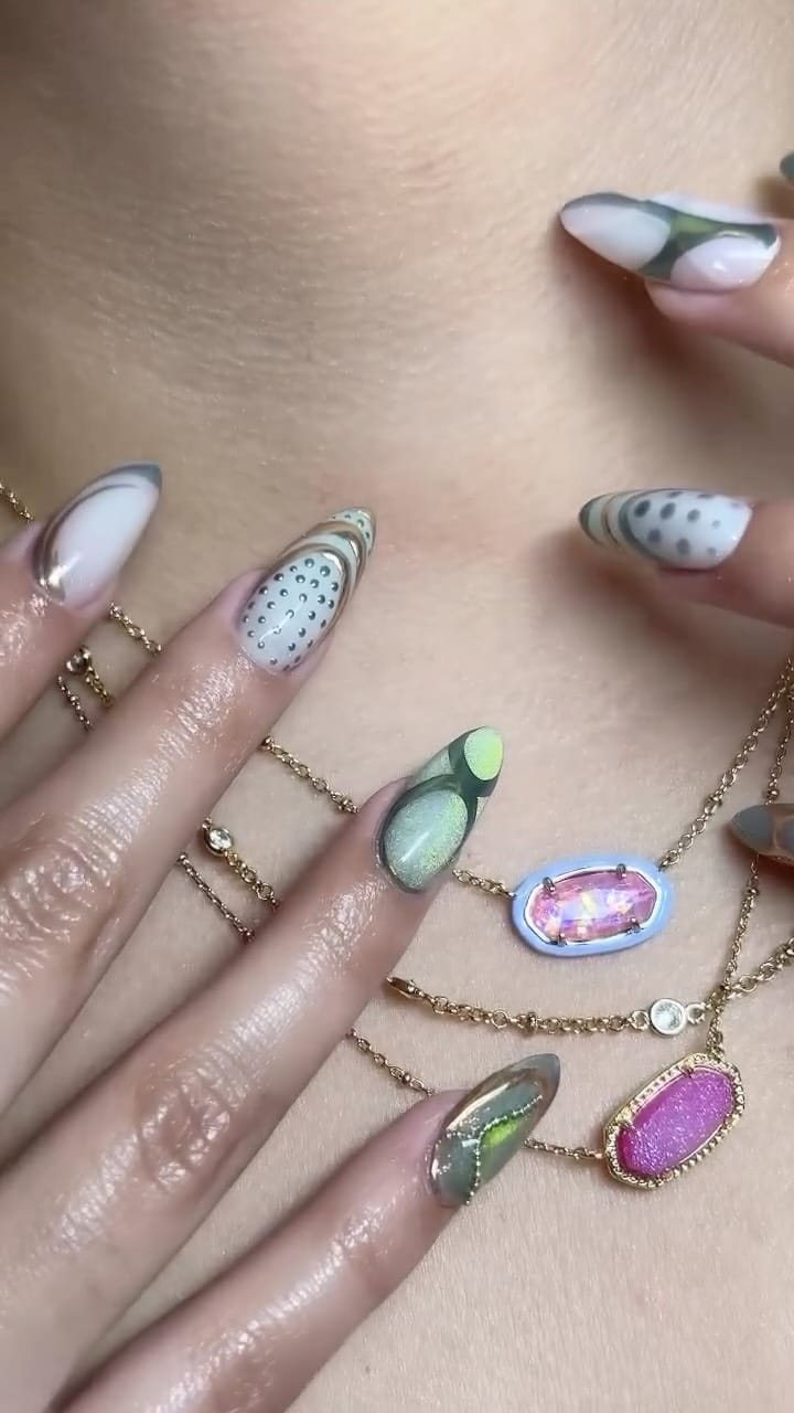 Post 4 by Nailed_by_becky Tran Rebekah on Instagram (video)